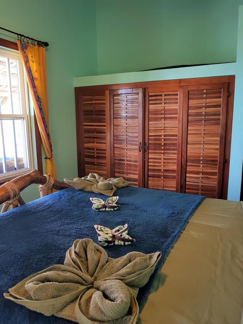 Slo-N-Ez Villa Terrace Caye Caulker Luaran gambar